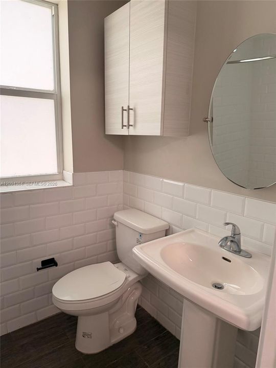 For Rent: $1,900 (1 beds, 1 baths, 650 Square Feet)