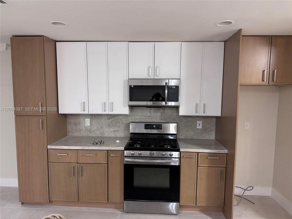 En Venta: $950,000 (5 camas, 4 baños, 2466 Pies cuadrados)