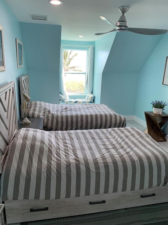 beach bedroom 2