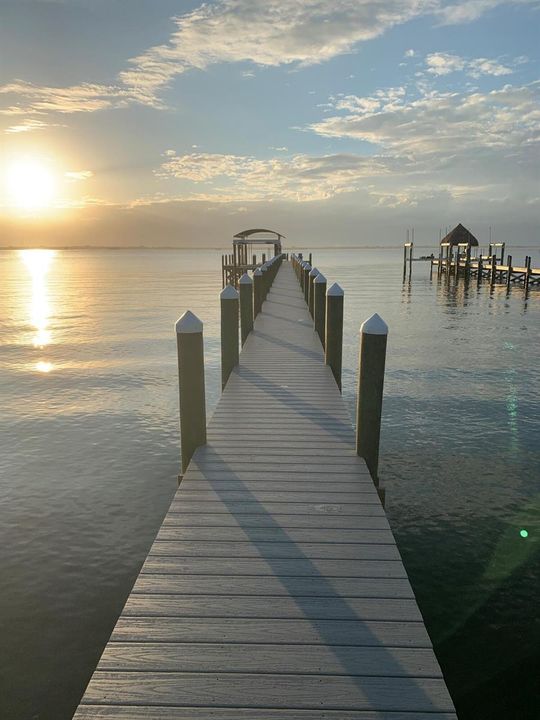 Dock 4