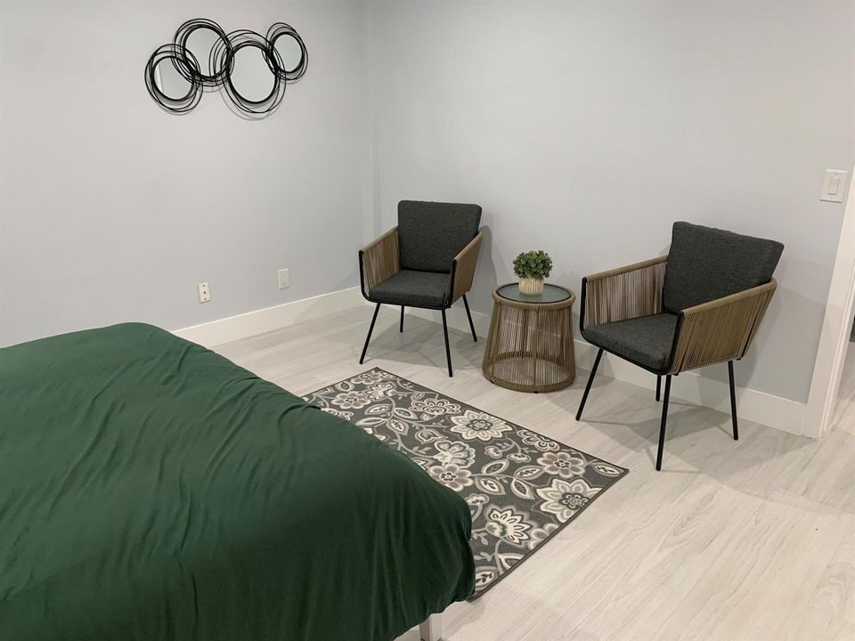 Guest Room 2