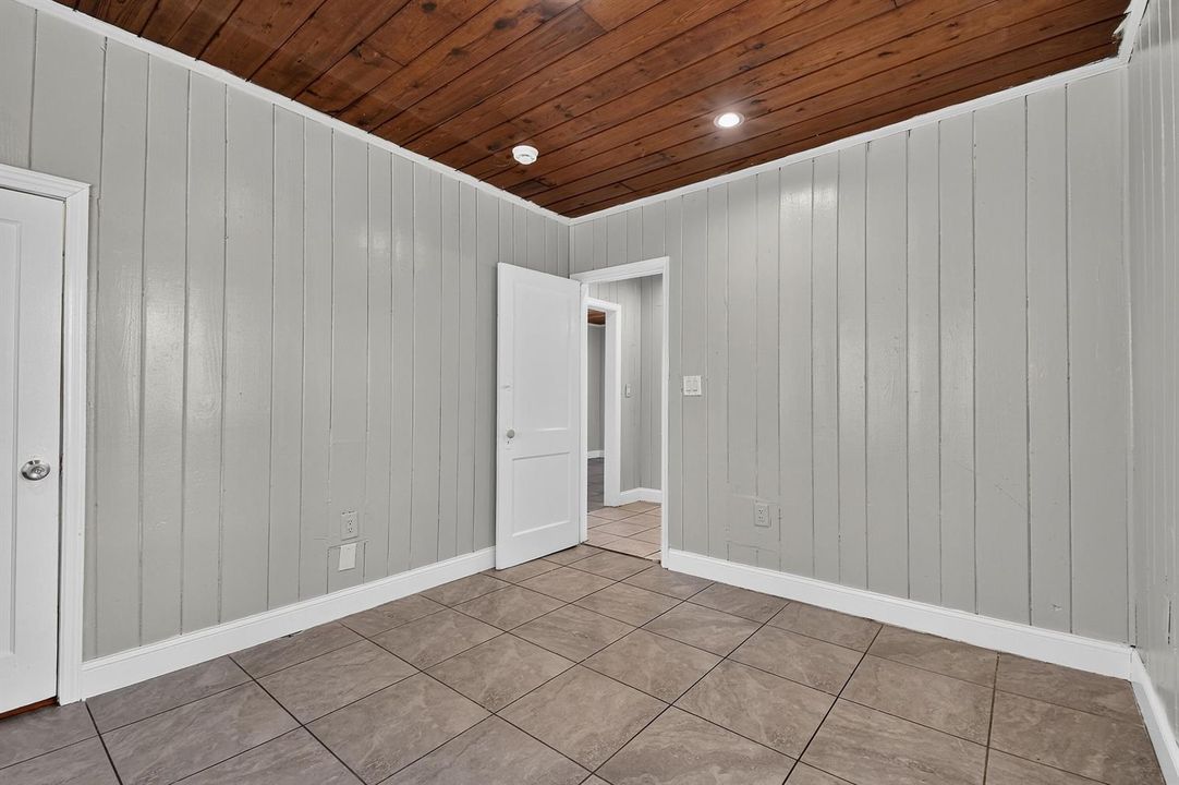 8877thSt-Unit200(15)
