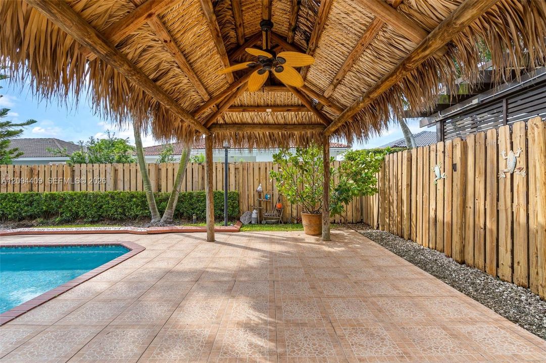 For Sale: $750,000 (5 beds, 3 baths, 2319 Square Feet)