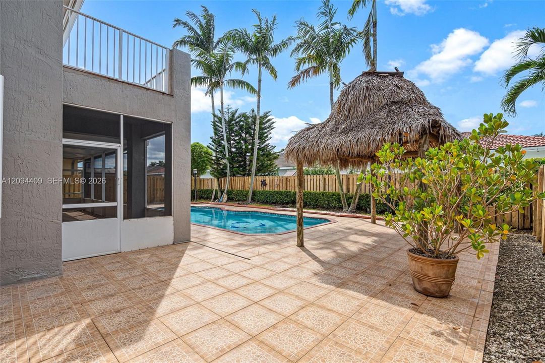 For Sale: $750,000 (5 beds, 3 baths, 2319 Square Feet)