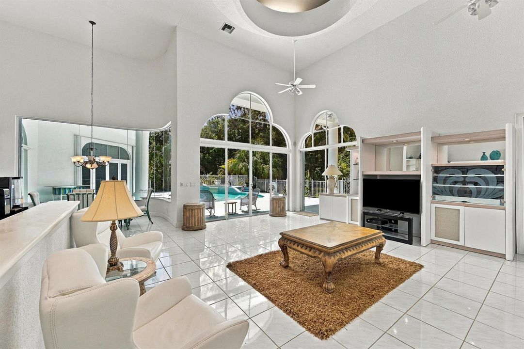 16_family room