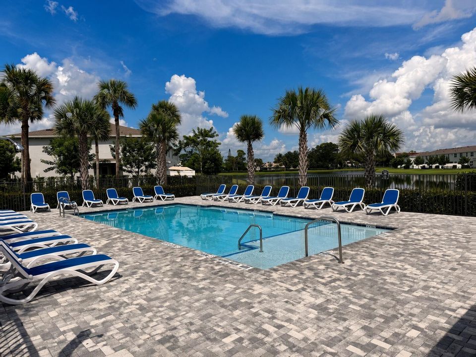 05-community-pool