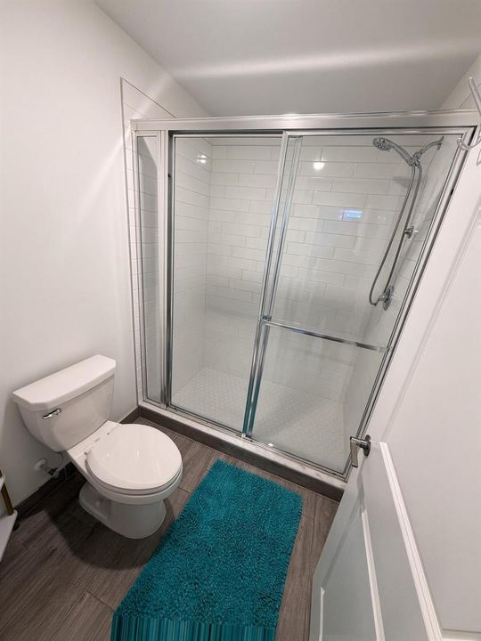 16-primary-shower