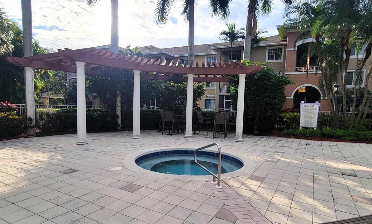 Exterior 4