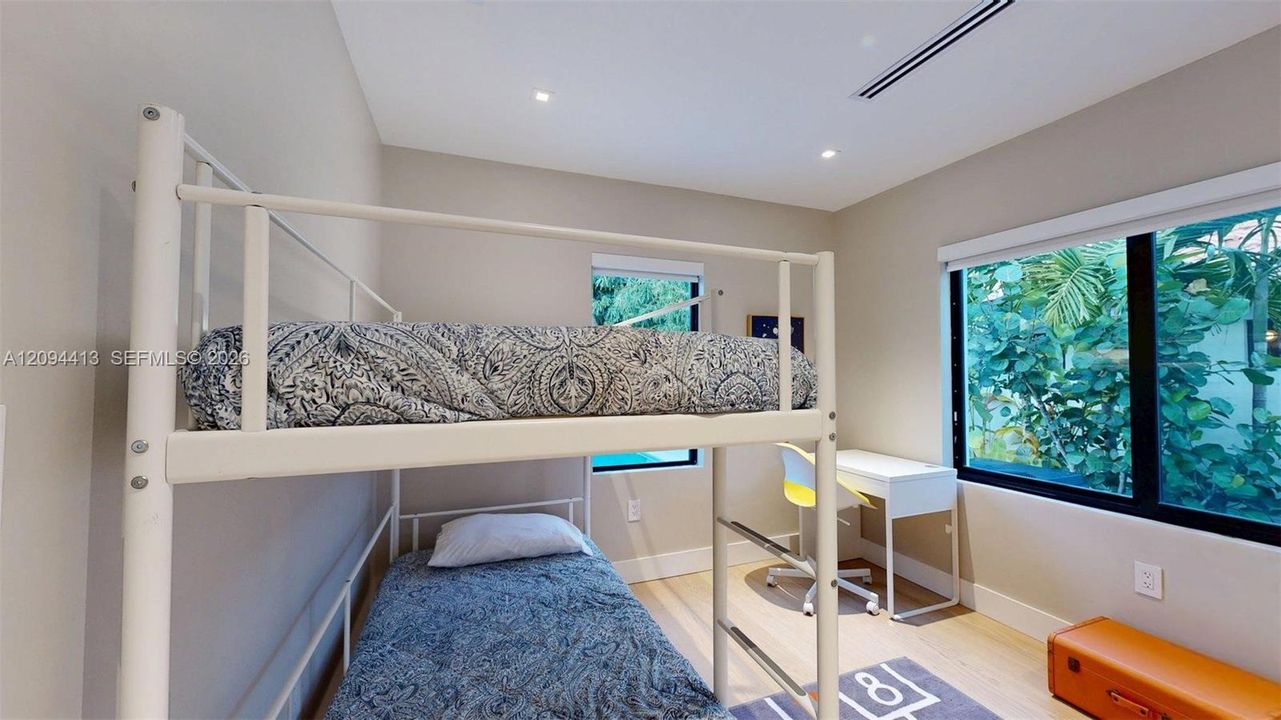 En Renta: $8,500 (4 camas, 2 baños, 1466 Pies cuadrados)