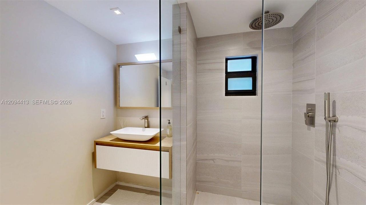 En Renta: $8,500 (4 camas, 2 baños, 1466 Pies cuadrados)