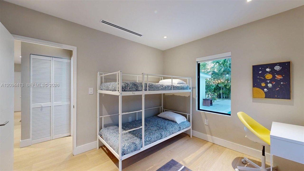 En Renta: $8,500 (4 camas, 2 baños, 1466 Pies cuadrados)