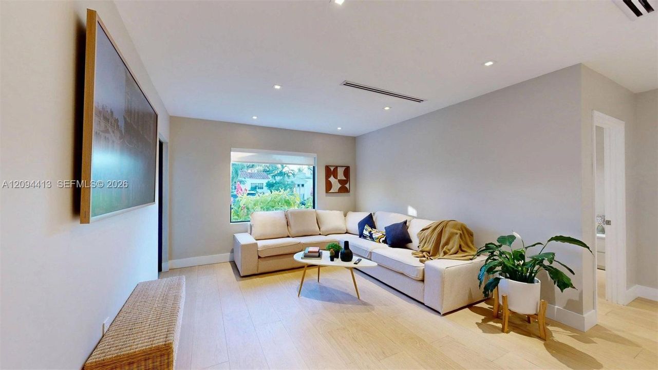 En Renta: $8,500 (4 camas, 2 baños, 1466 Pies cuadrados)
