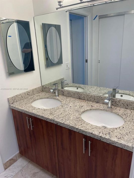 For Rent: $4,300 (2 beds, 2 baths, 1400 Square Feet)