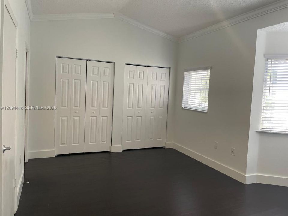 For Rent: $4,300 (2 beds, 2 baths, 1400 Square Feet)