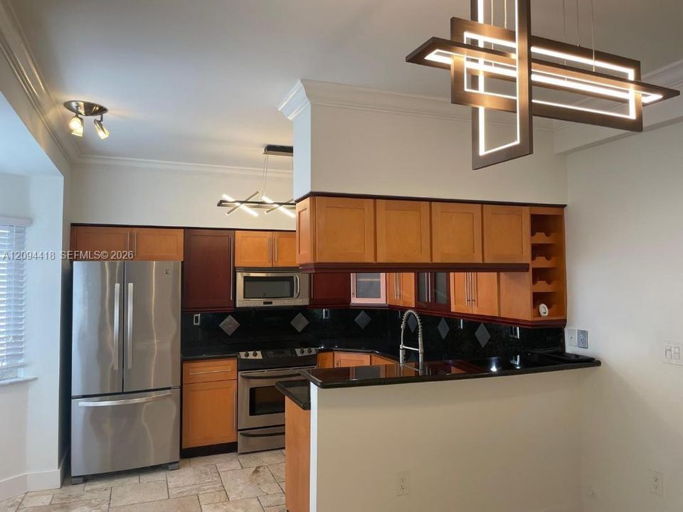 For Rent: $4,300 (2 beds, 2 baths, 1400 Square Feet)