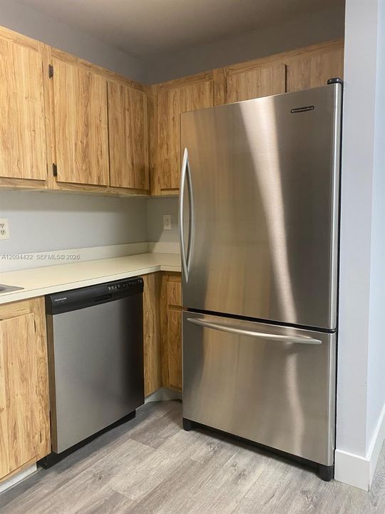 В аренду: $1,850 (2 спален, 2 ванн, 820 Квадратных фут)