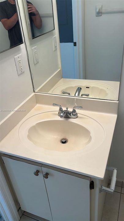 В аренду: $2,000 (1 спален, 1 ванн, 650 Квадратных фут)