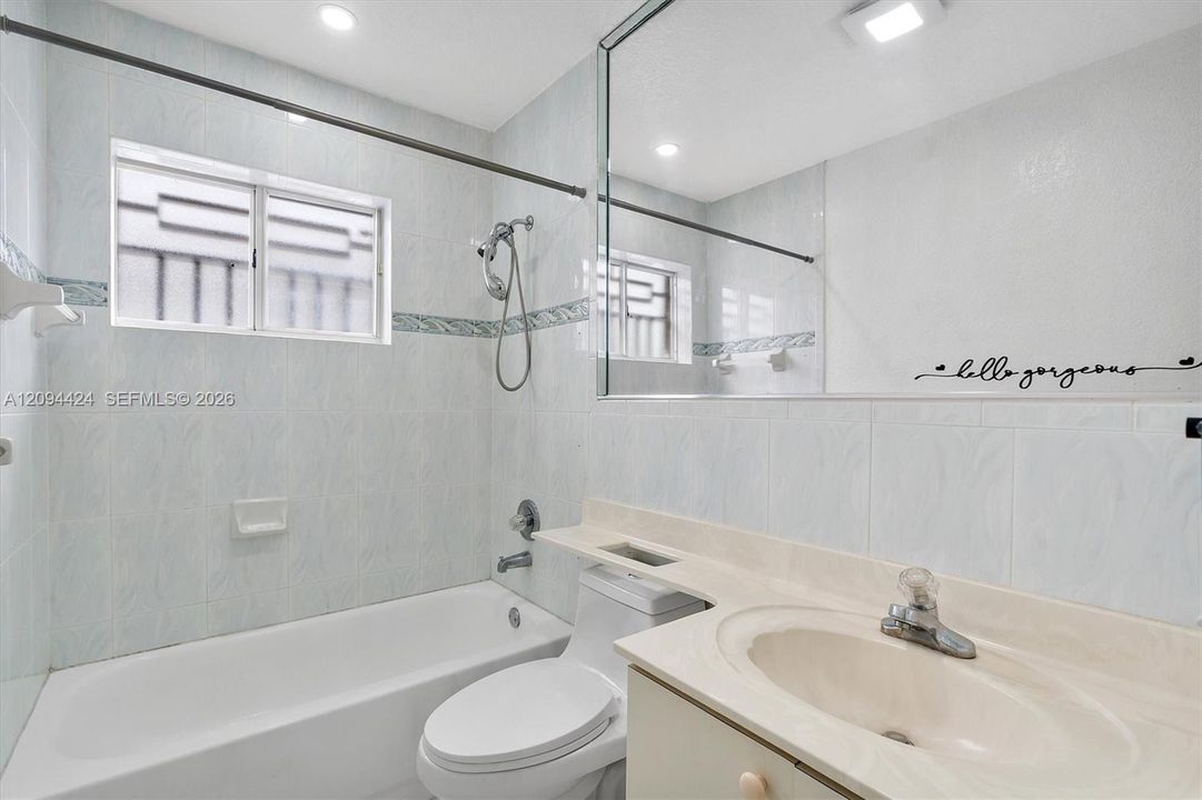 В аренду: $3,500 (4 спален, 3 ванн, 1541 Квадратных фут)