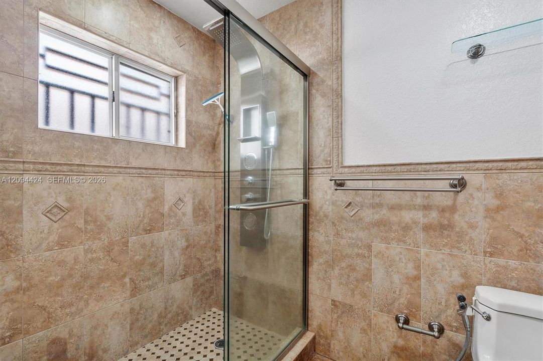 В аренду: $3,500 (4 спален, 3 ванн, 1541 Квадратных фут)