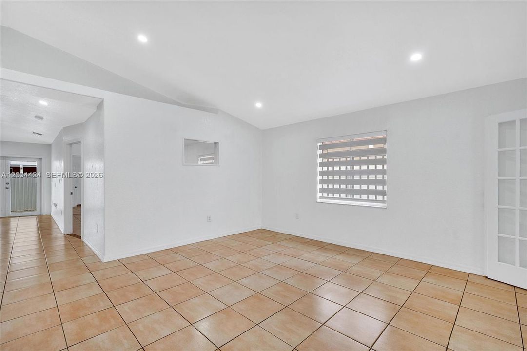 В аренду: $3,500 (4 спален, 3 ванн, 1541 Квадратных фут)