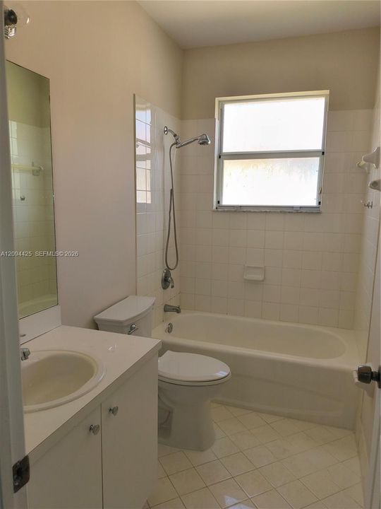 В аренду: $2,350 (3 спален, 2 ванн, 1368 Квадратных фут)