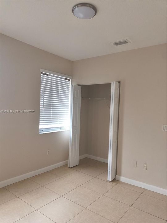 В аренду: $2,350 (3 спален, 2 ванн, 1368 Квадратных фут)