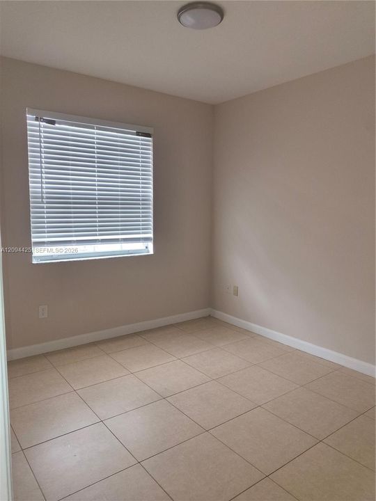 В аренду: $2,350 (3 спален, 2 ванн, 1368 Квадратных фут)