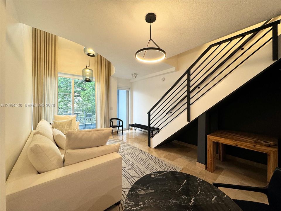 For Sale: $669,000 (1 beds, 1 baths, 790 Square Feet)
