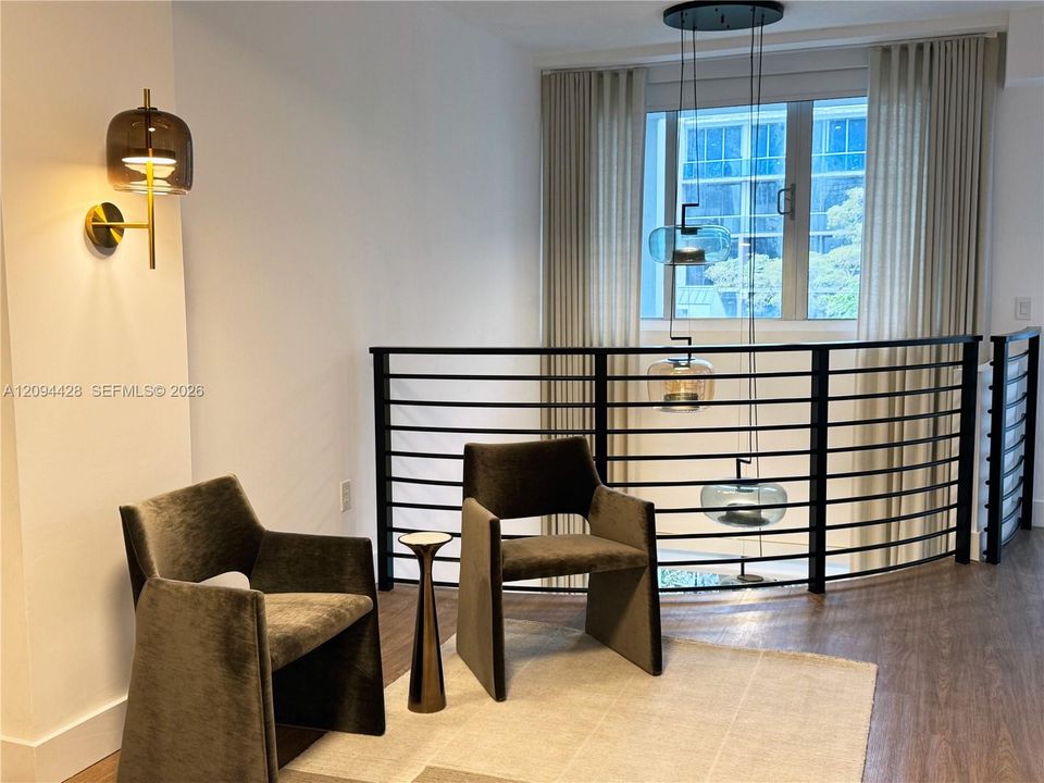 For Sale: $669,000 (1 beds, 1 baths, 790 Square Feet)