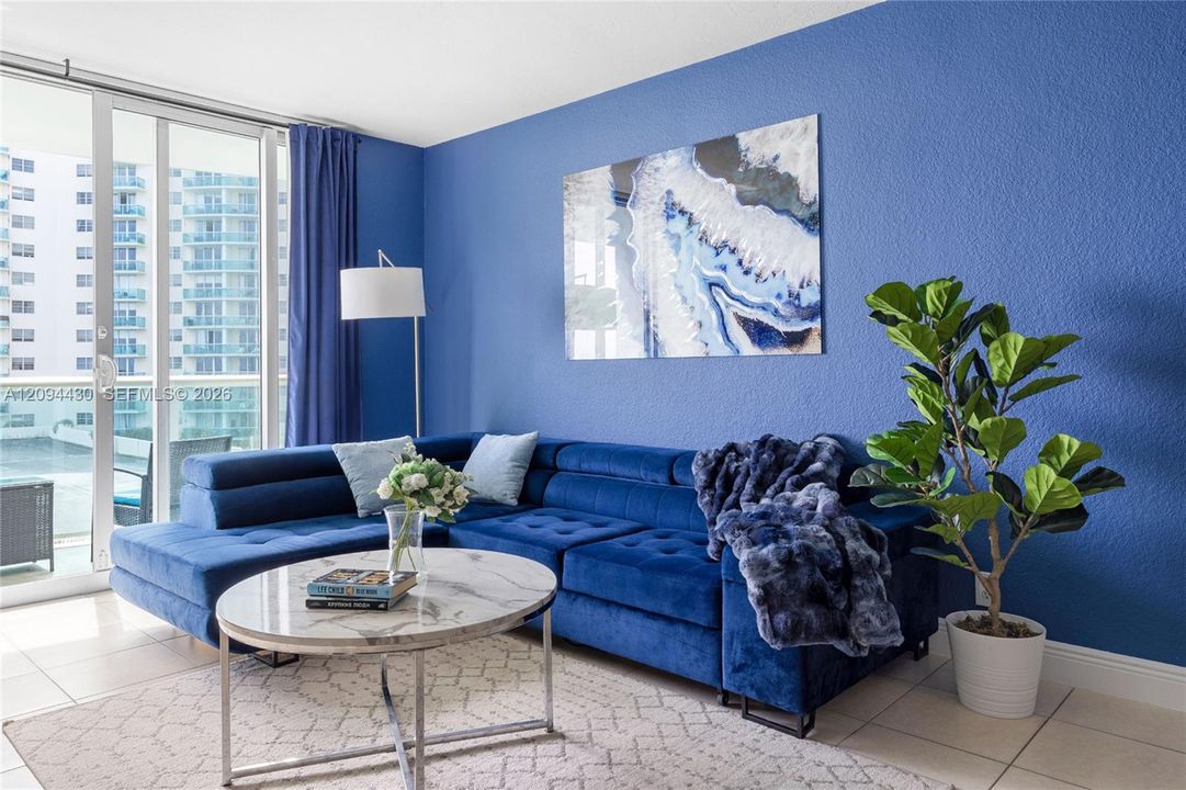 For Rent: $4,700 (1 beds, 1 baths, 874 Square Feet)