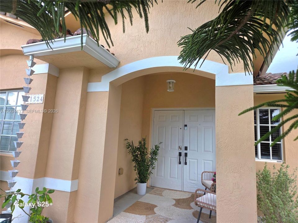 For Sale: $598,500 (4 beds, 2 baths, 1668 Square Feet)