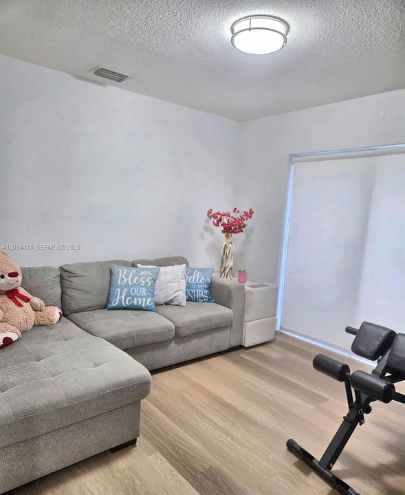 For Sale: $598,500 (4 beds, 2 baths, 1668 Square Feet)