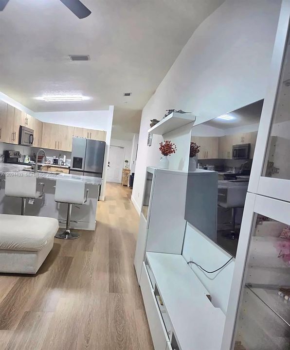 For Sale: $598,500 (4 beds, 2 baths, 1668 Square Feet)