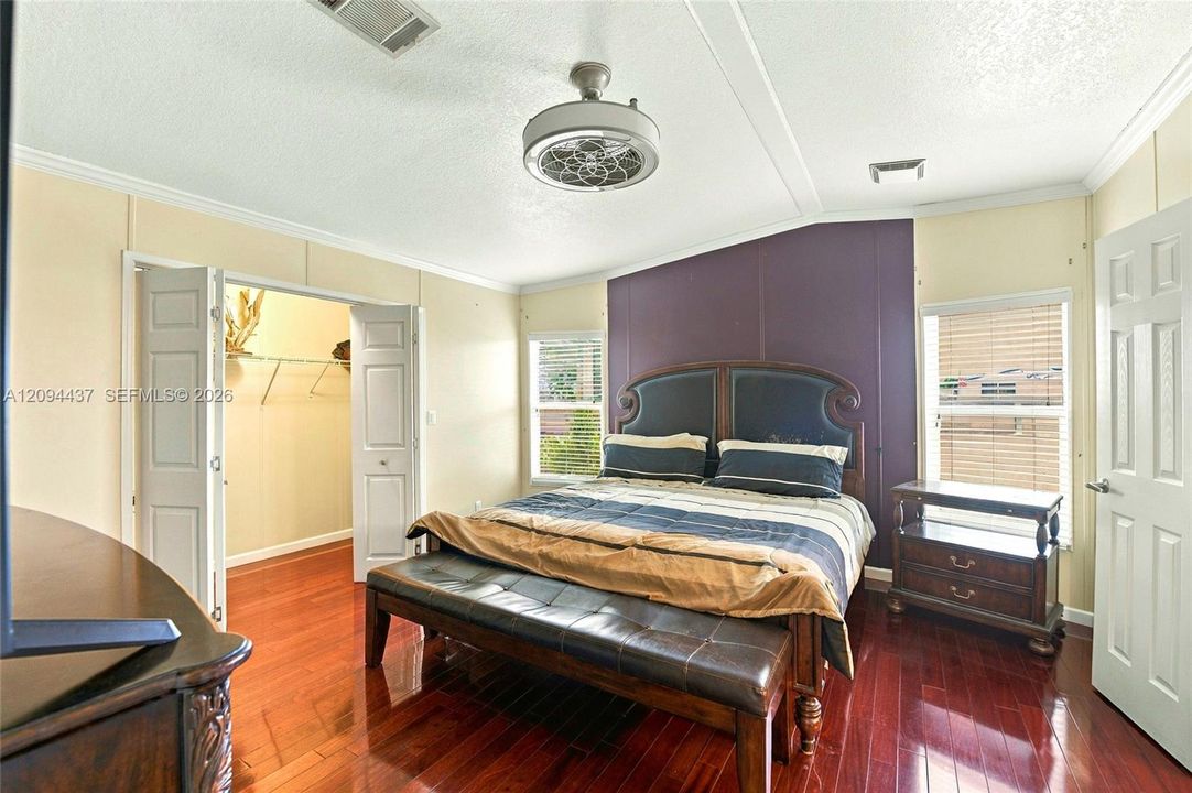 For Sale: $399,900 (3 beds, 2 baths, 1538 Square Feet)