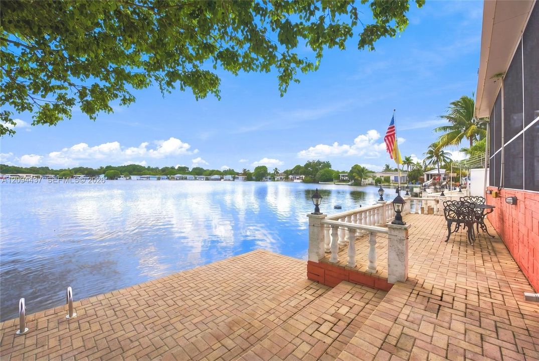 For Sale: $399,900 (3 beds, 2 baths, 1538 Square Feet)