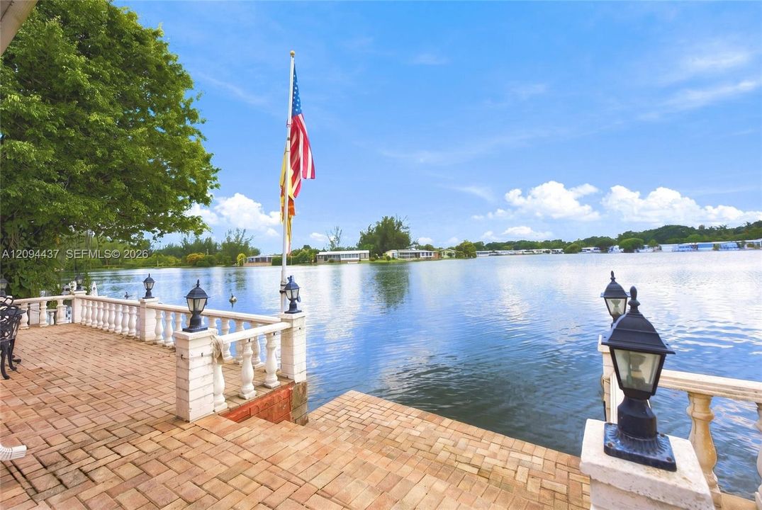 For Sale: $399,900 (3 beds, 2 baths, 1538 Square Feet)
