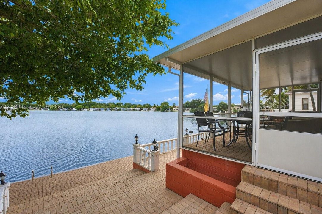 For Sale: $399,900 (3 beds, 2 baths, 1538 Square Feet)