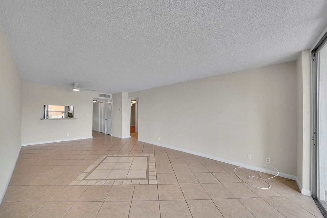 12_living room