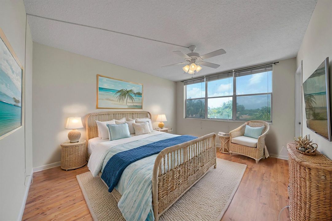 23_virtual staging ai - 02_primary-bedro