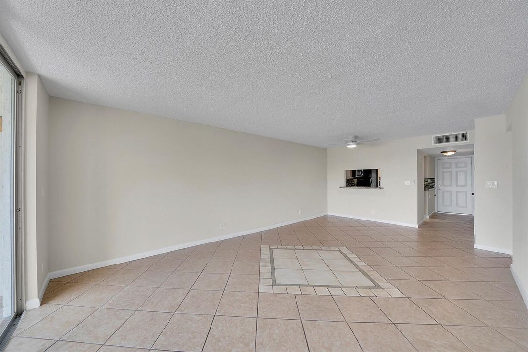 14_living room