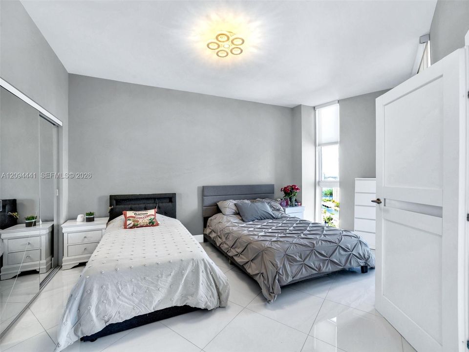 На продажу: $629,990 (2 спален, 2 ванн, 1357 Квадратных фут)