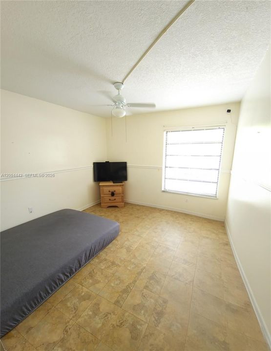 For Sale: $263,000 (2 beds, 2 baths, 1170 Square Feet)