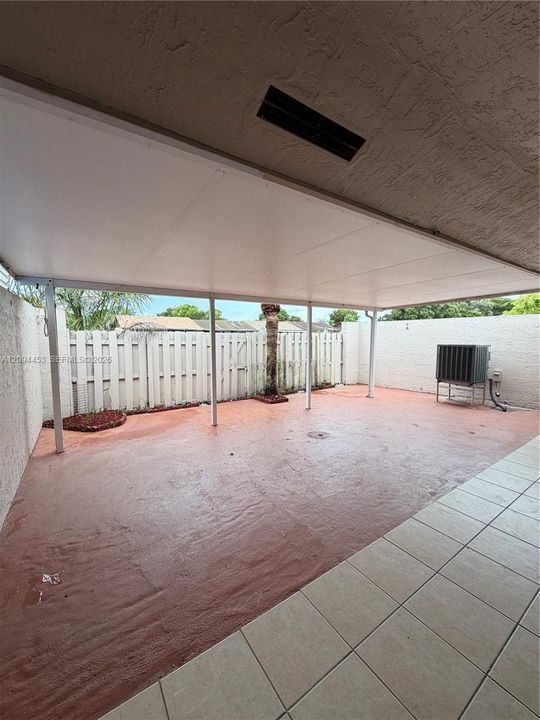 For Rent: $3,250 (3 beds, 2 baths, 1372 Square Feet)