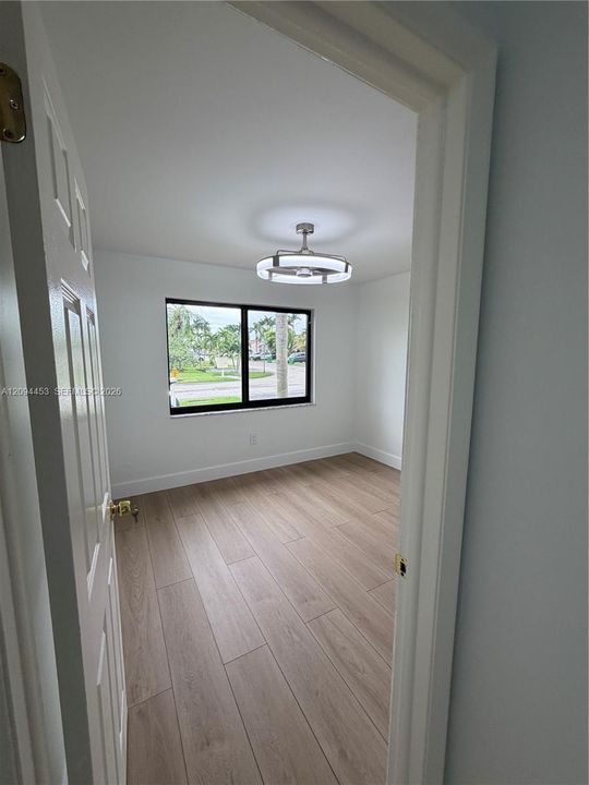 For Rent: $3,250 (3 beds, 2 baths, 1372 Square Feet)