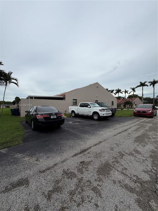 For Rent: $3,250 (3 beds, 2 baths, 1372 Square Feet)