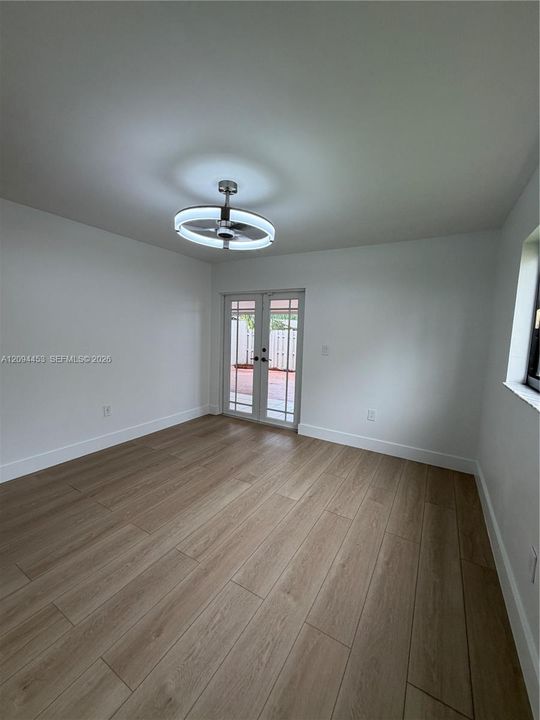 For Rent: $3,250 (3 beds, 2 baths, 1372 Square Feet)