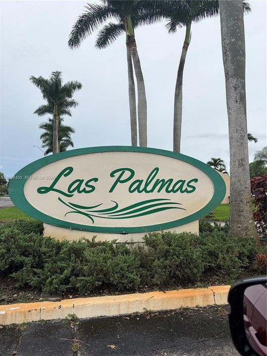 For Rent: $3,250 (3 beds, 2 baths, 1372 Square Feet)