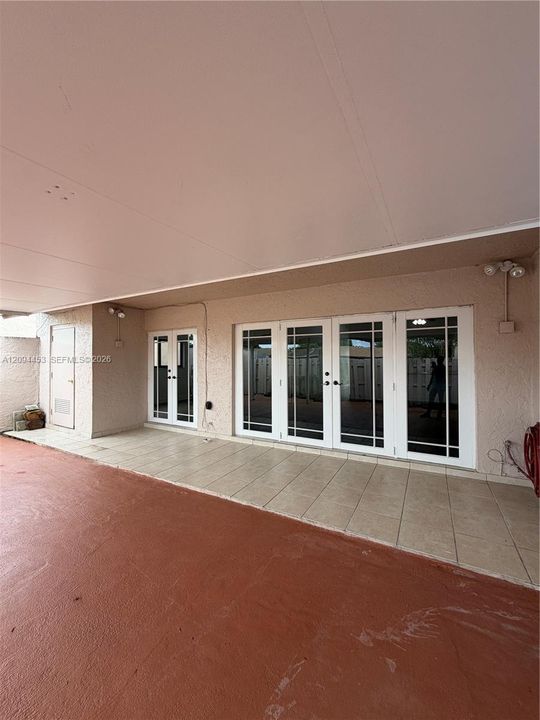 For Rent: $3,250 (3 beds, 2 baths, 1372 Square Feet)