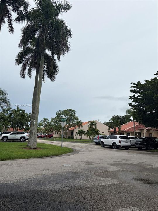 For Rent: $3,250 (3 beds, 2 baths, 1372 Square Feet)