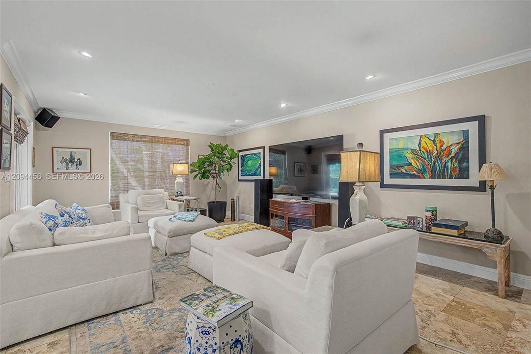 En Venta: $1,540,000 (4 camas, 3 baños, 2435 Pies cuadrados)